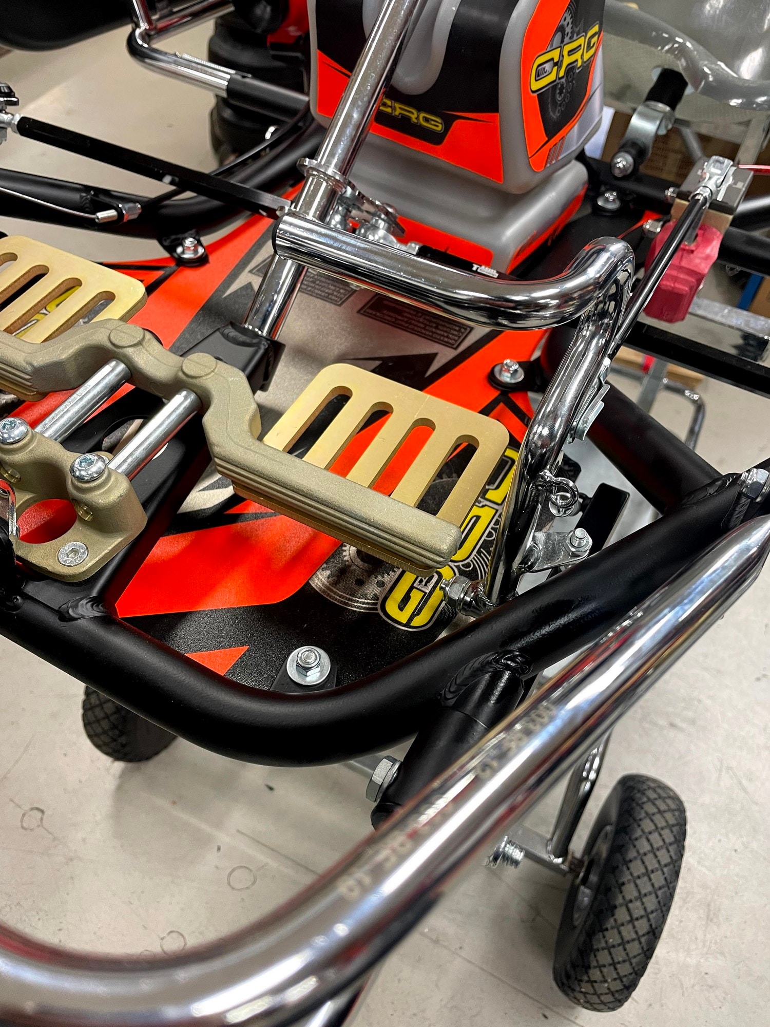 Pedal extension bracket for CRG Black Mirror